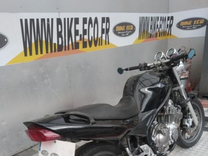 YAMAHA XJ6-N 4