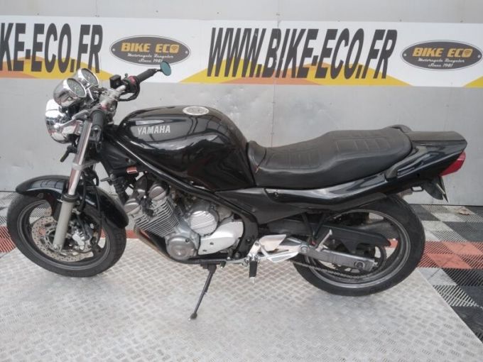 YAMAHA XJ6-N 4
