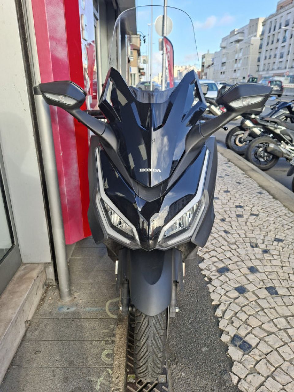 HONDA FORZA 125 ABS 4