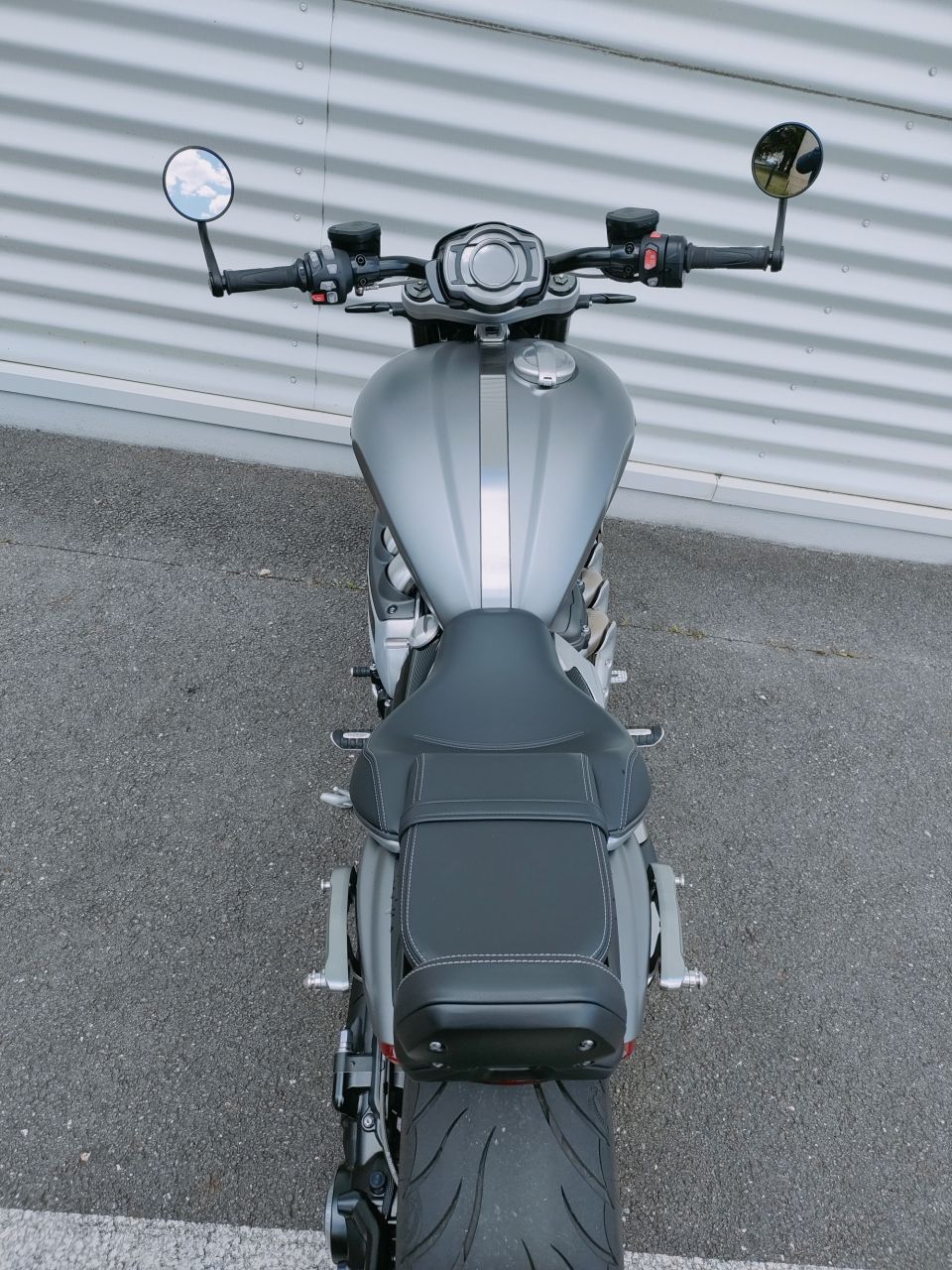 TRIUMPH ROCKET 3 R 4