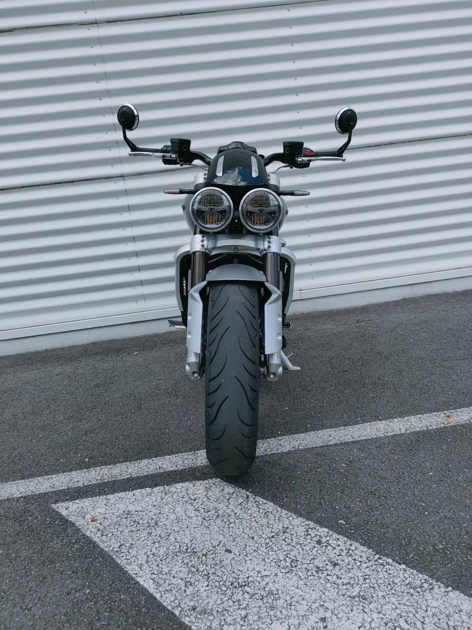 TRIUMPH ROCKET 3 R 4