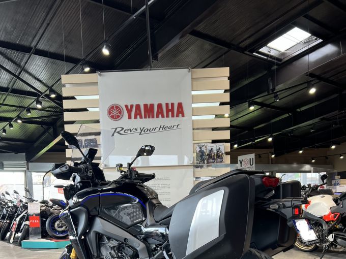 YAMAHA TRACER 9 GT + 4
