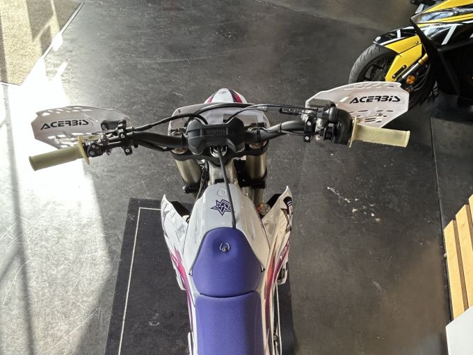YAMAHA YZ250F 4