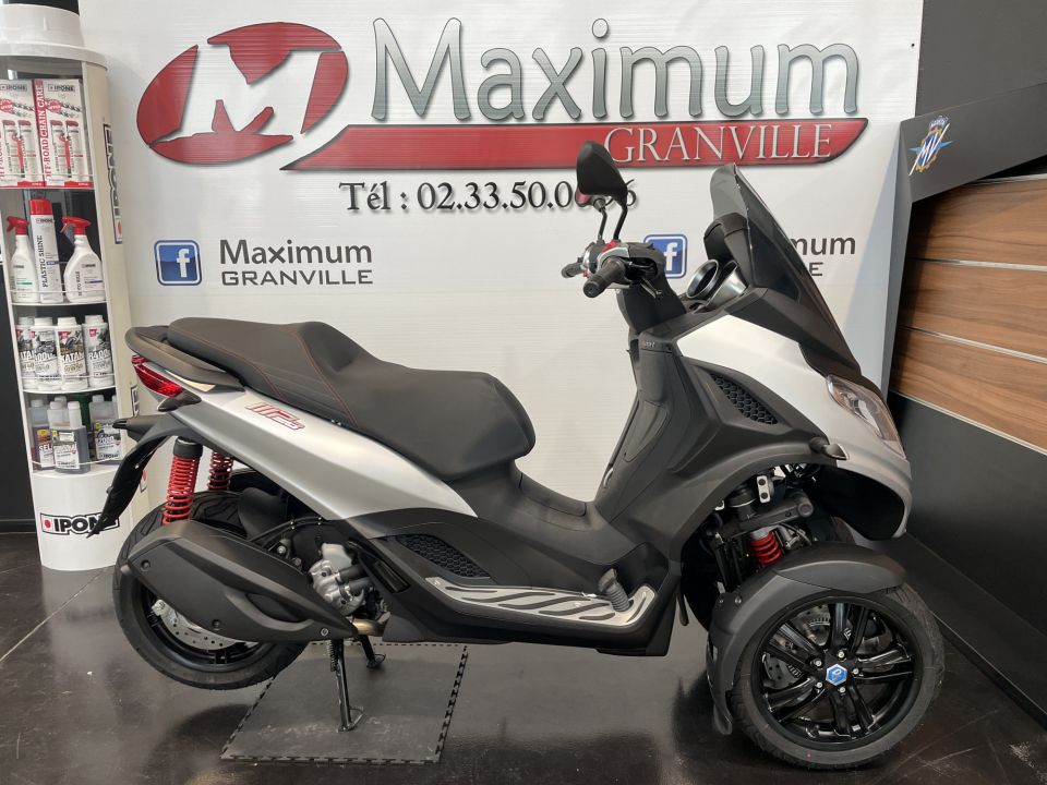 PIAGGIO MP3 300 HPE SPORT ABS ASR 4