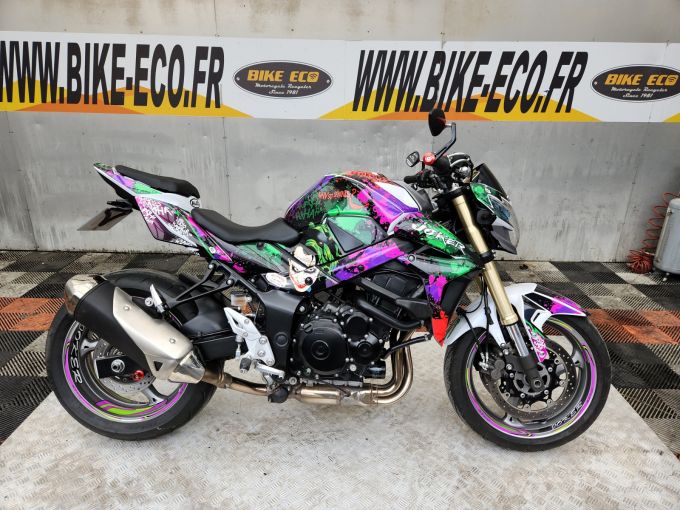 SUZUKI GSR 750 ABS 4