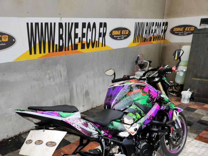 SUZUKI GSR 750 ABS 4