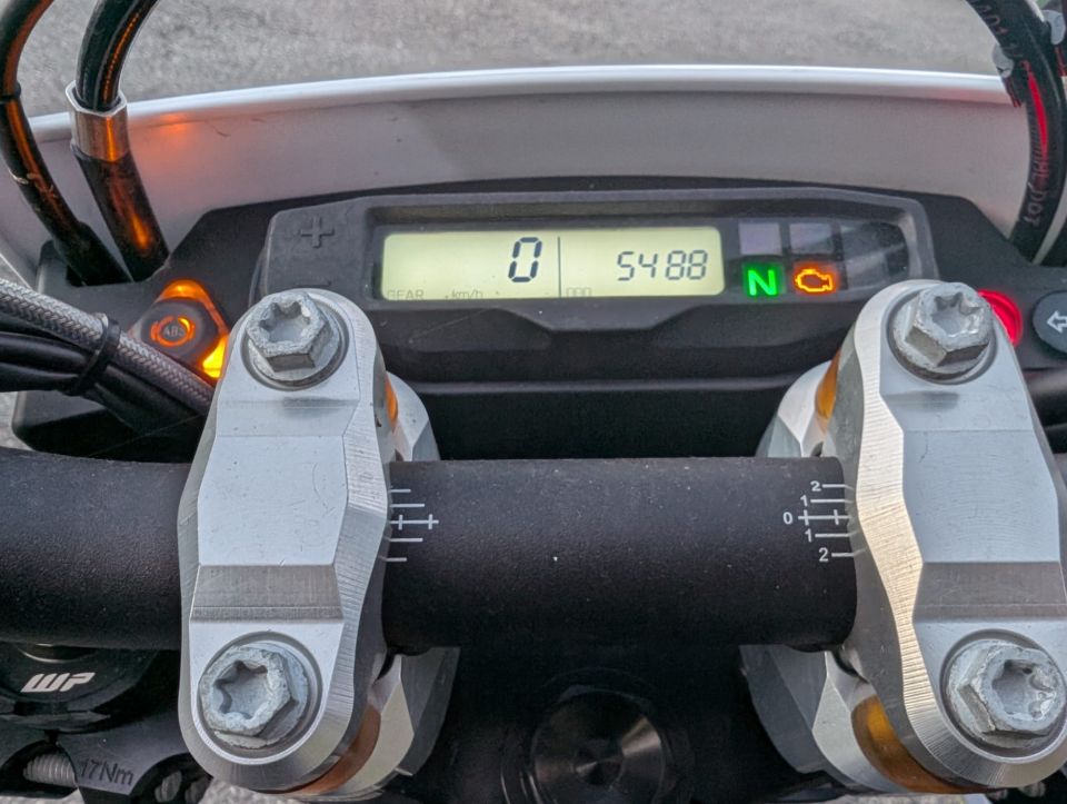 HUSQVARNA 701 SUPERMOTO 4