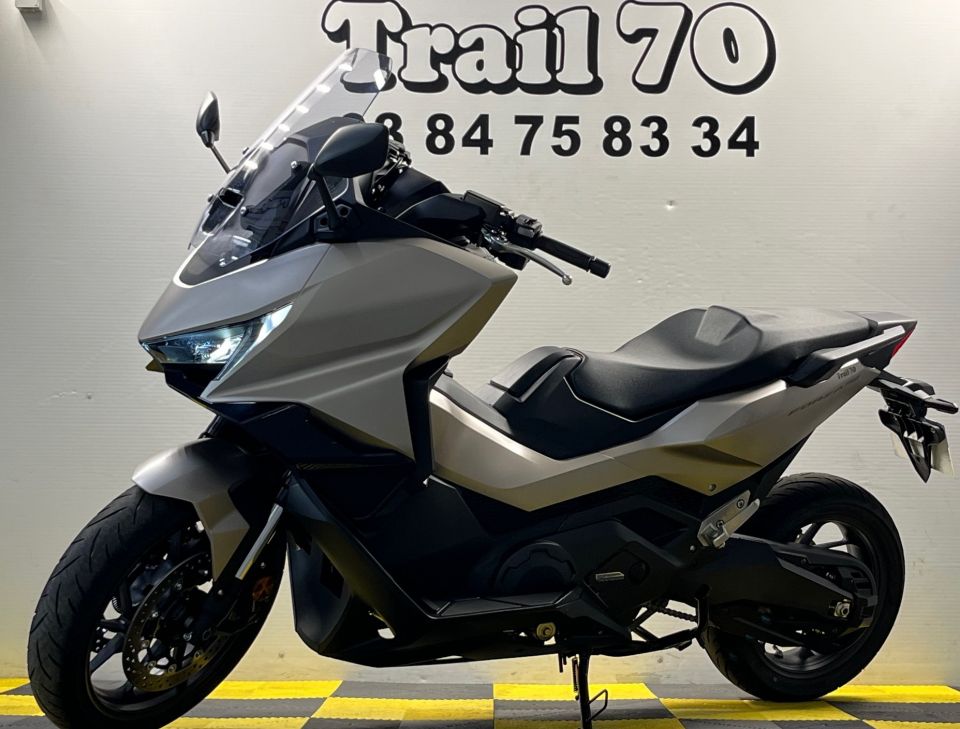 HONDA NSS FORZA 750 4