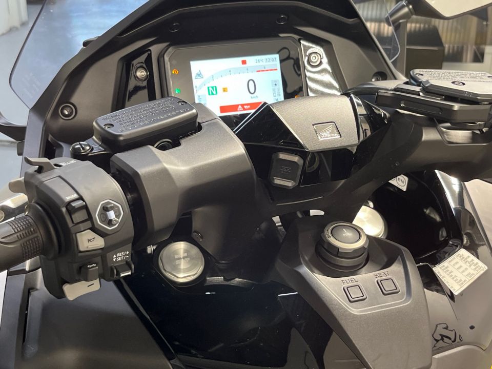 HONDA NSS FORZA 750 4