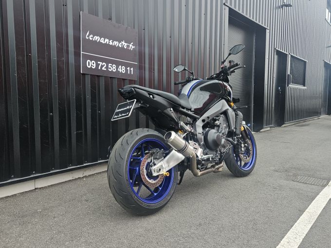 YAMAHA MT-09 SP 4