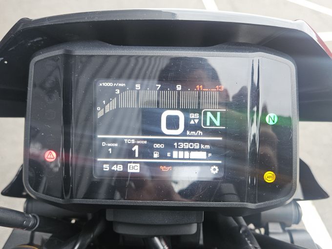 YAMAHA MT-09 SP 4