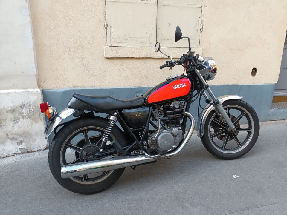 YAMAHA SR 400 4