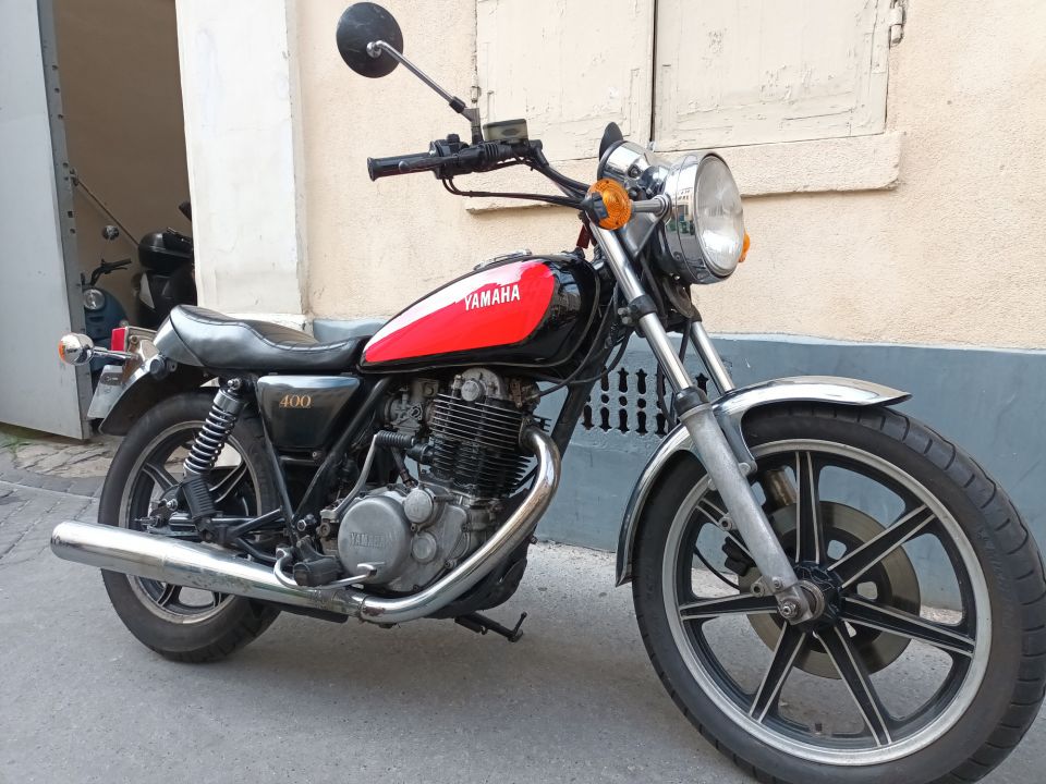 YAMAHA SR 400 4