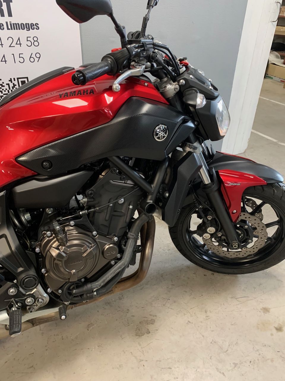 YAMAHA MT-07 4