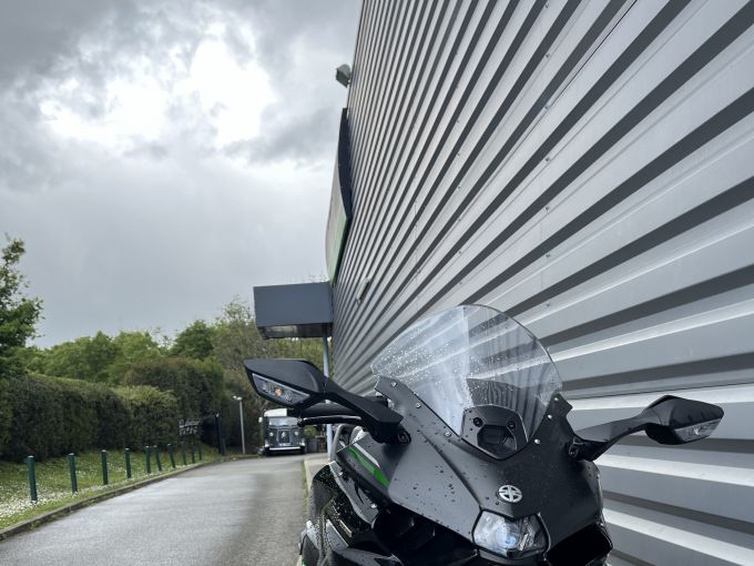 KAWASAKI Ninja H2 SX 4