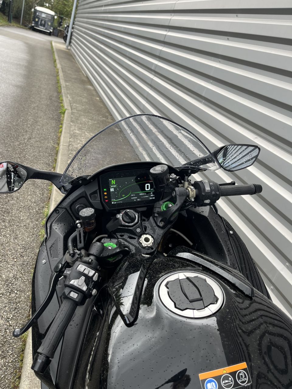 KAWASAKI Ninja H2 SX 4