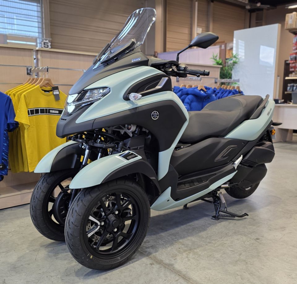 YAMAHA TRICITY 300 4