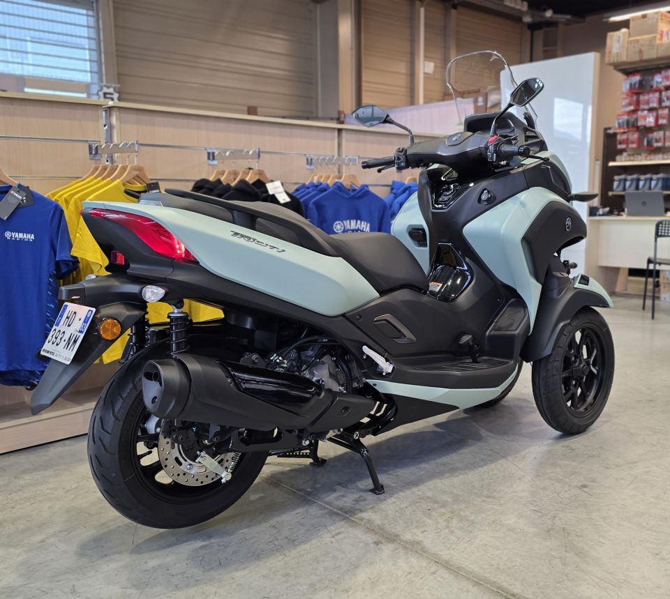 YAMAHA TRICITY 300 4