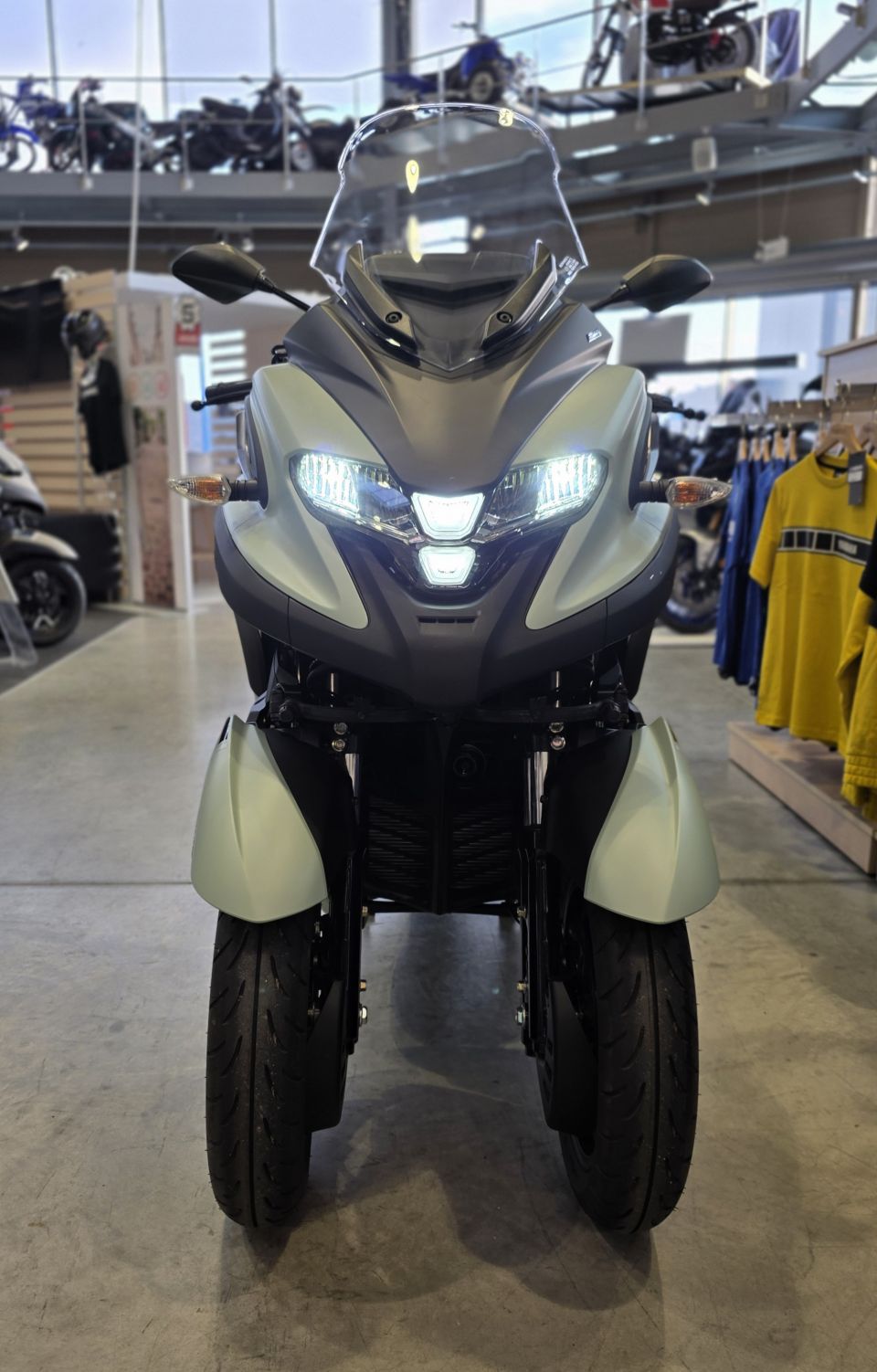 YAMAHA TRICITY 300 4