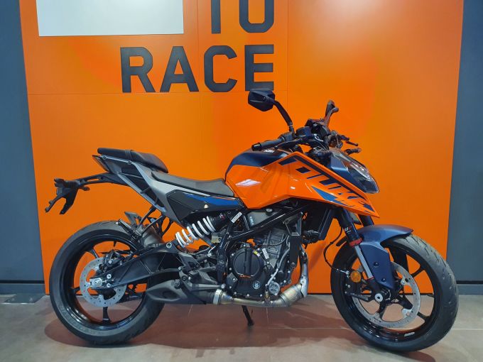 KTM 125 DUKE 4