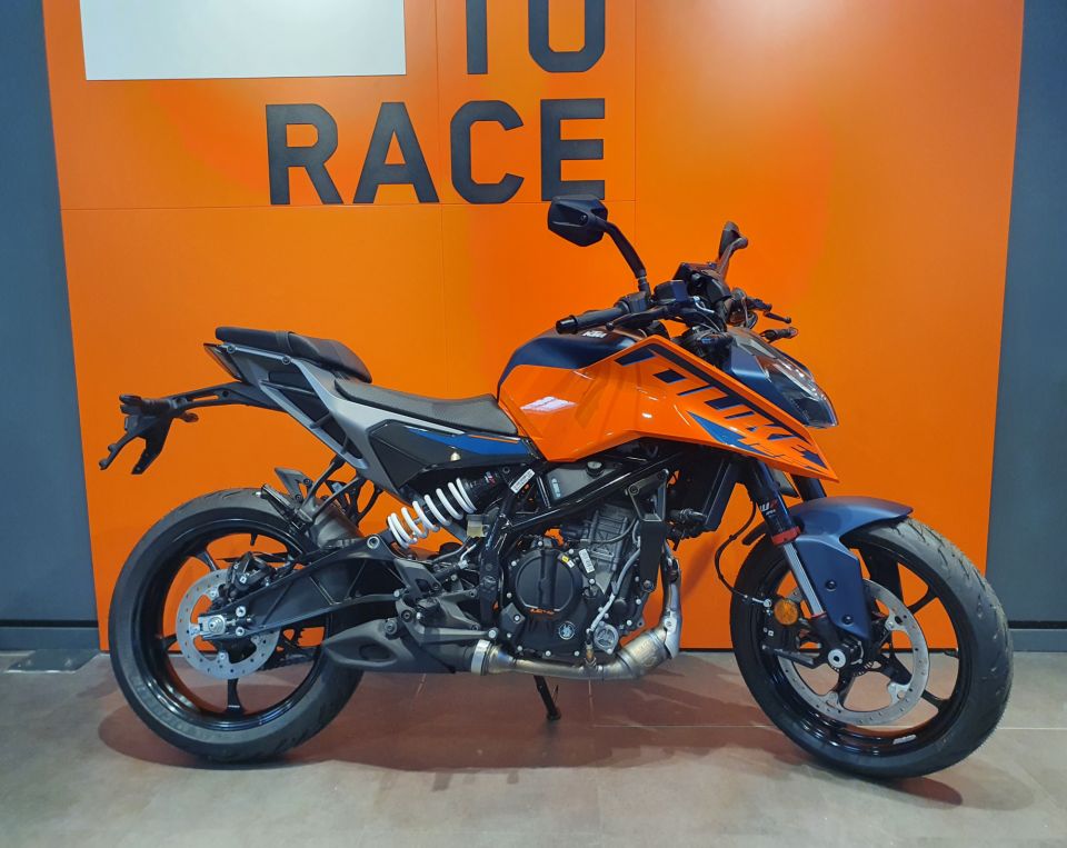 KTM 125 DUKE 4