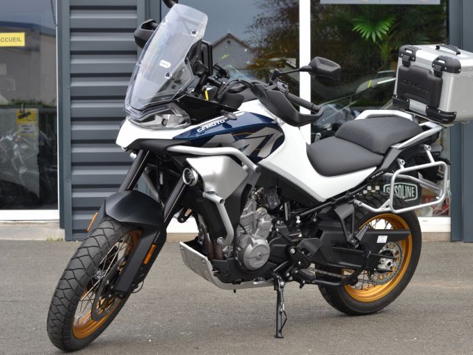 CF MOTO 800 MT 4