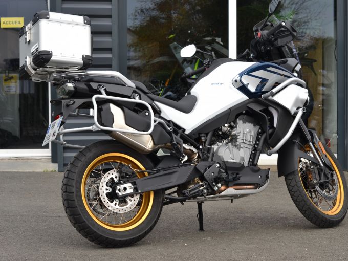 CF MOTO 800 MT 4