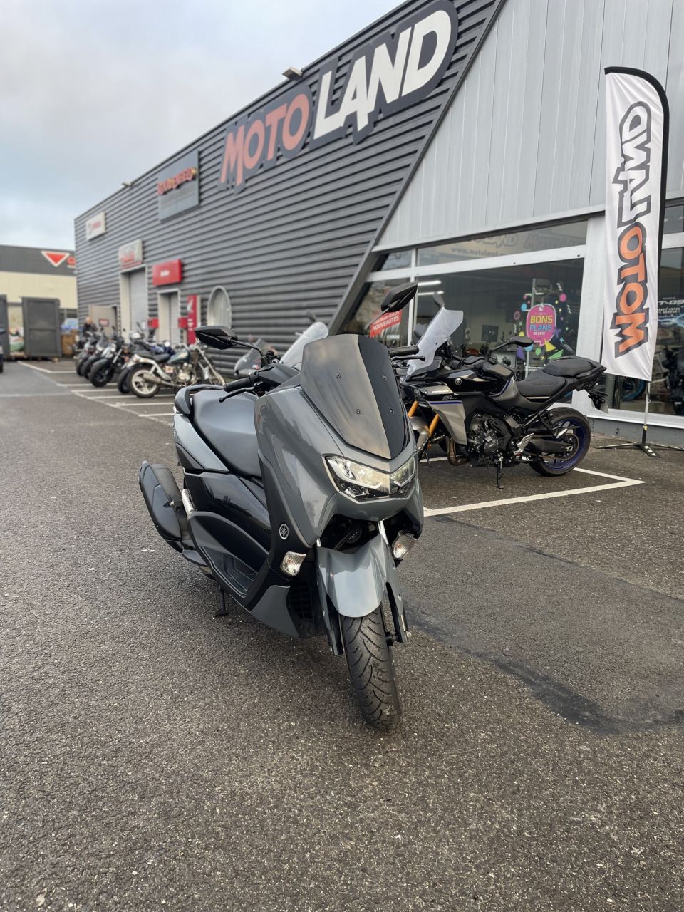 YAMAHA NMAX 125 4