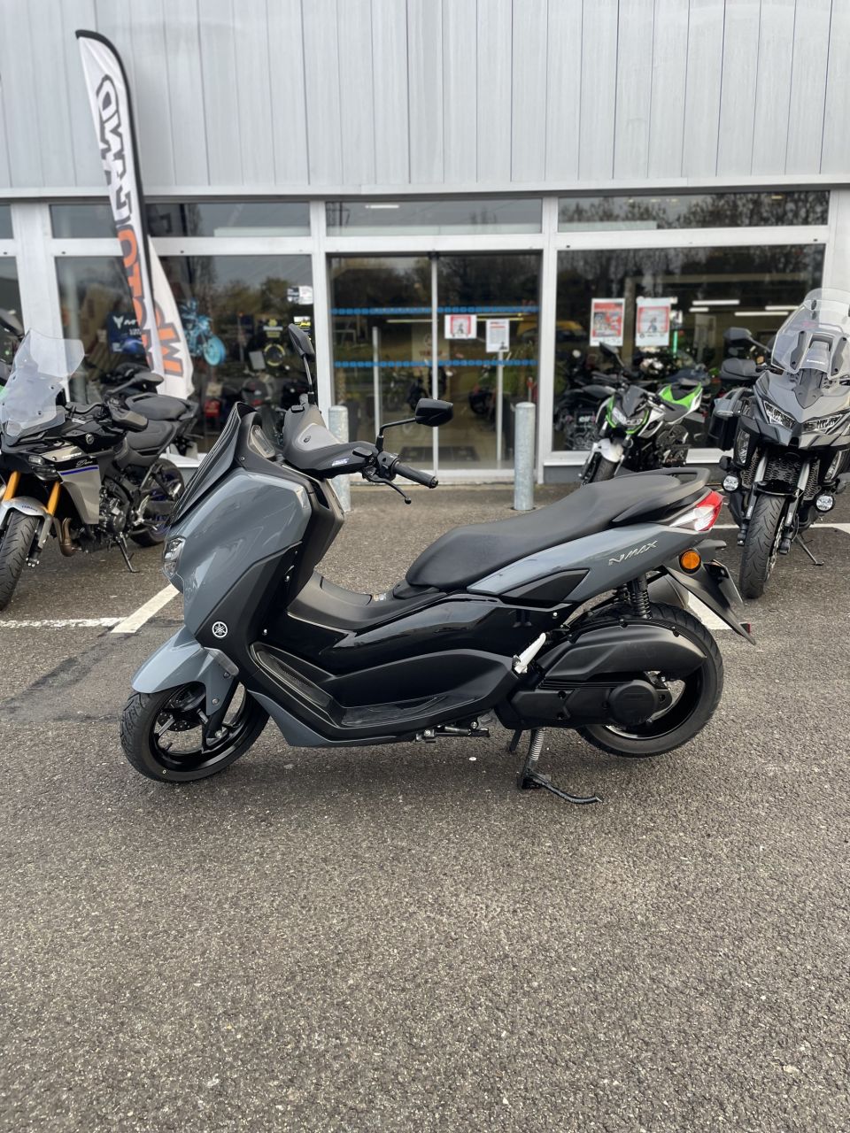 YAMAHA NMAX 125 4