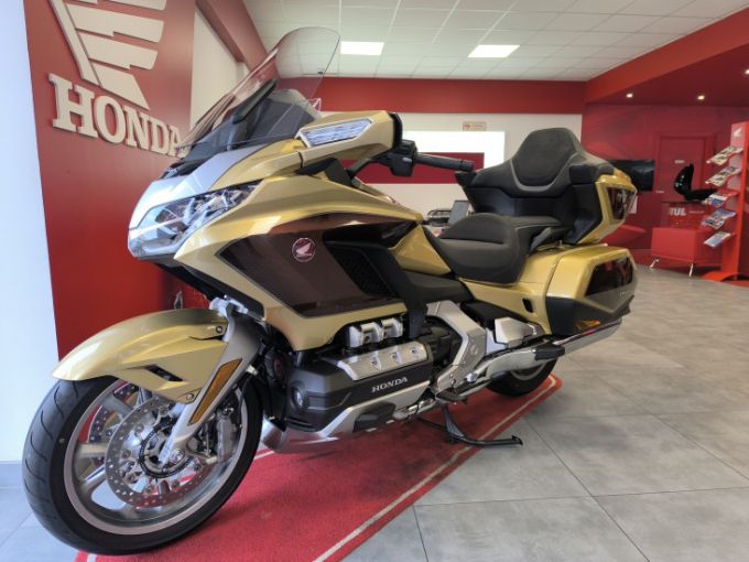 HONDA GoldWing Touring DCT Airbag 4