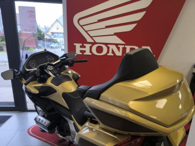 HONDA GoldWing Touring DCT Airbag 4