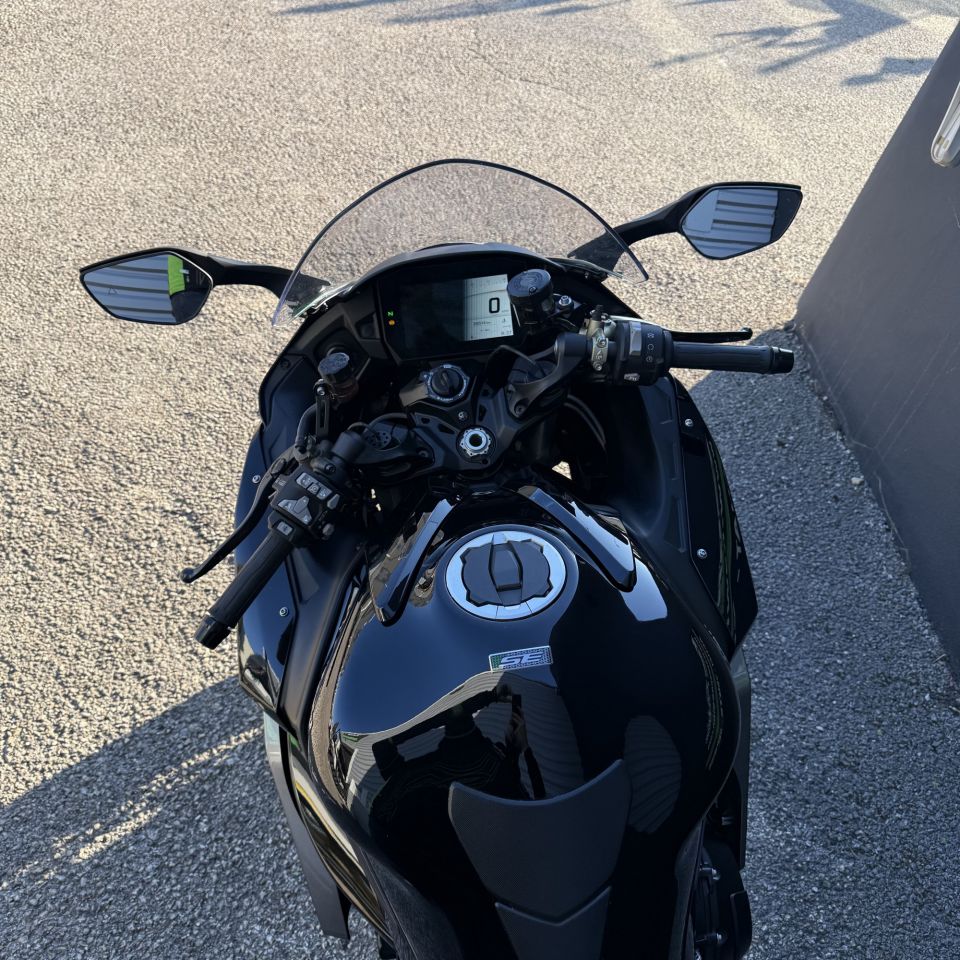 KAWASAKI Ninja H2 SX SE 4