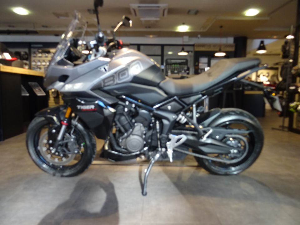 TRIUMPH TIGER 800 SPORT 4