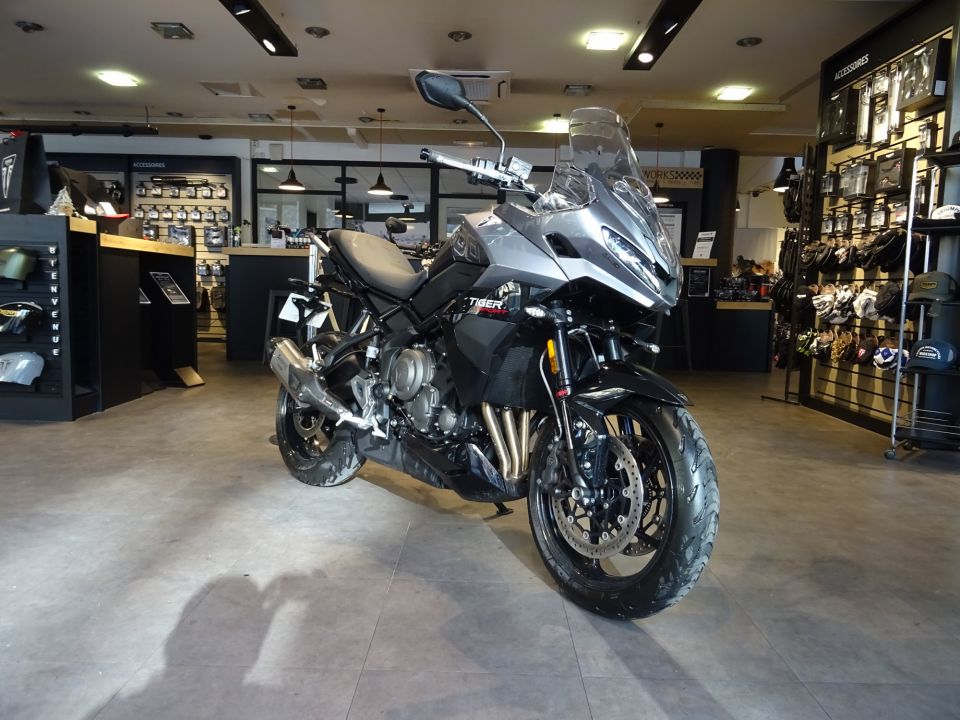 TRIUMPH TIGER 800 SPORT 4