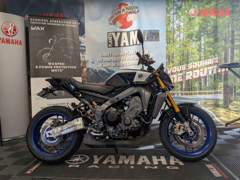 YAMAHA MT-09 SP 4