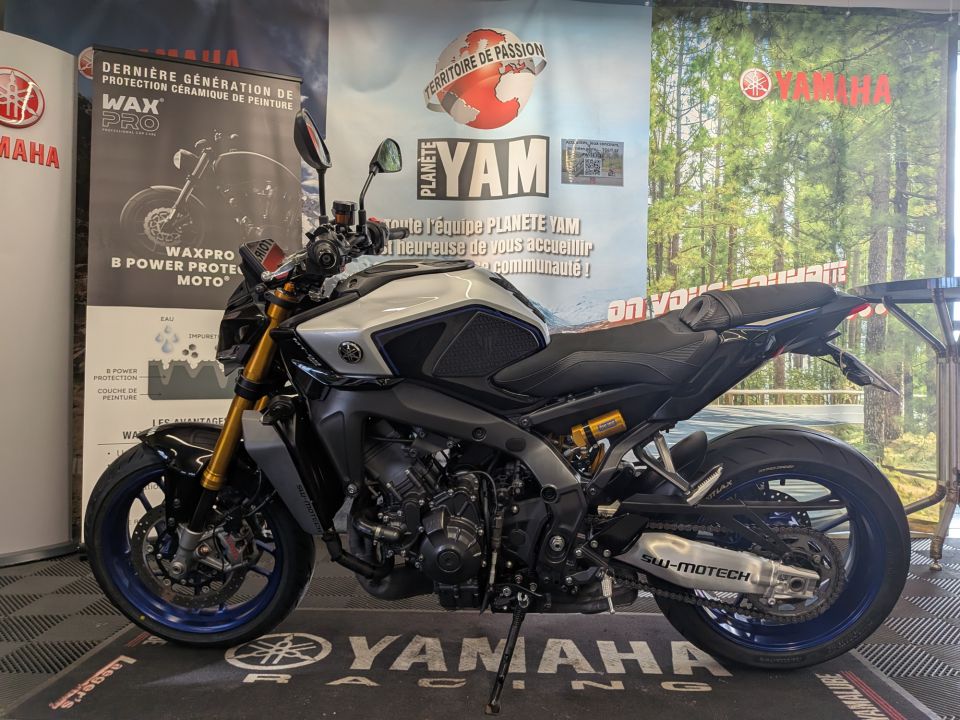 YAMAHA MT-09 SP 4