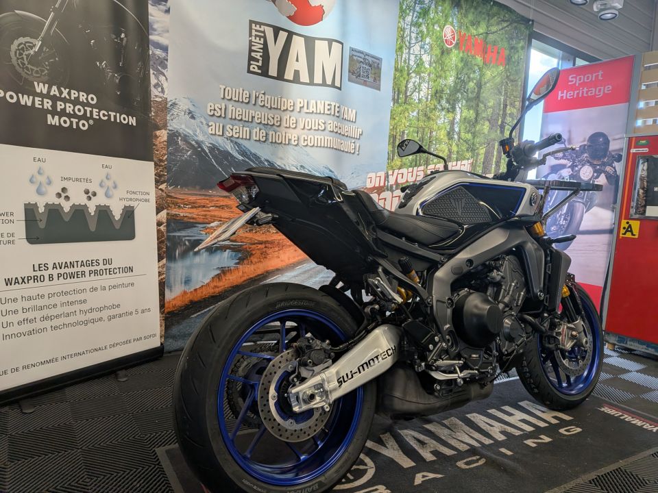 YAMAHA MT-09 SP 4