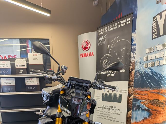 YAMAHA MT-09 SP 4