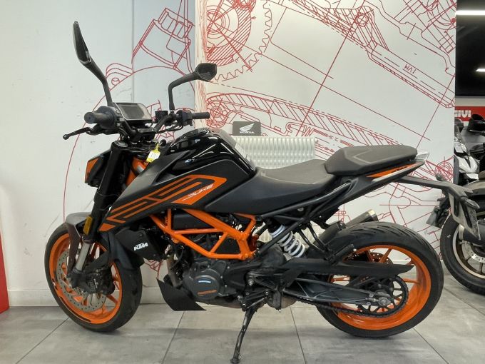 KTM 125 DUKE ABS 4