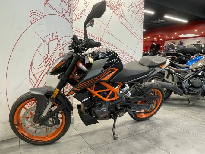 KTM 125 DUKE ABS 4