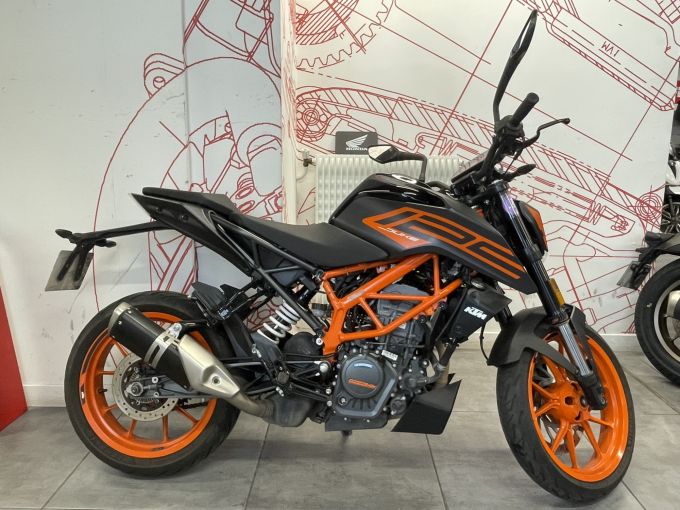 KTM 125 DUKE ABS 4