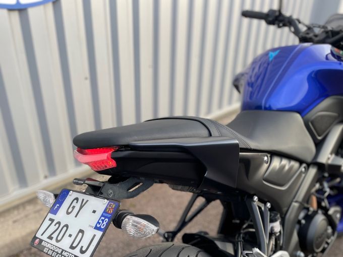 YAMAHA MT-125 ABS 4