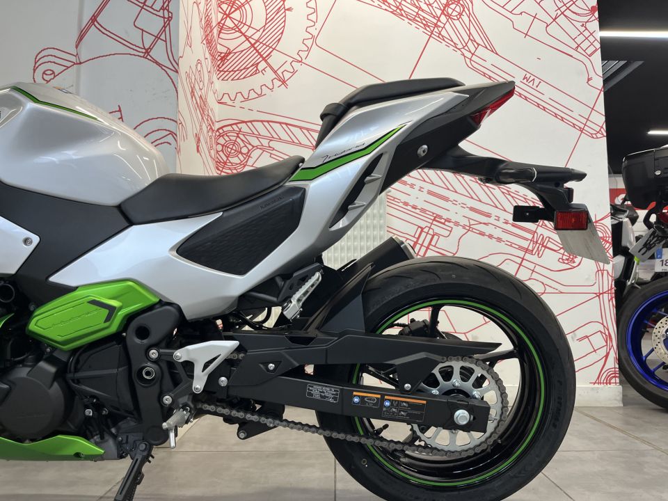 KAWASAKI Ninja 7 Hybrid 4