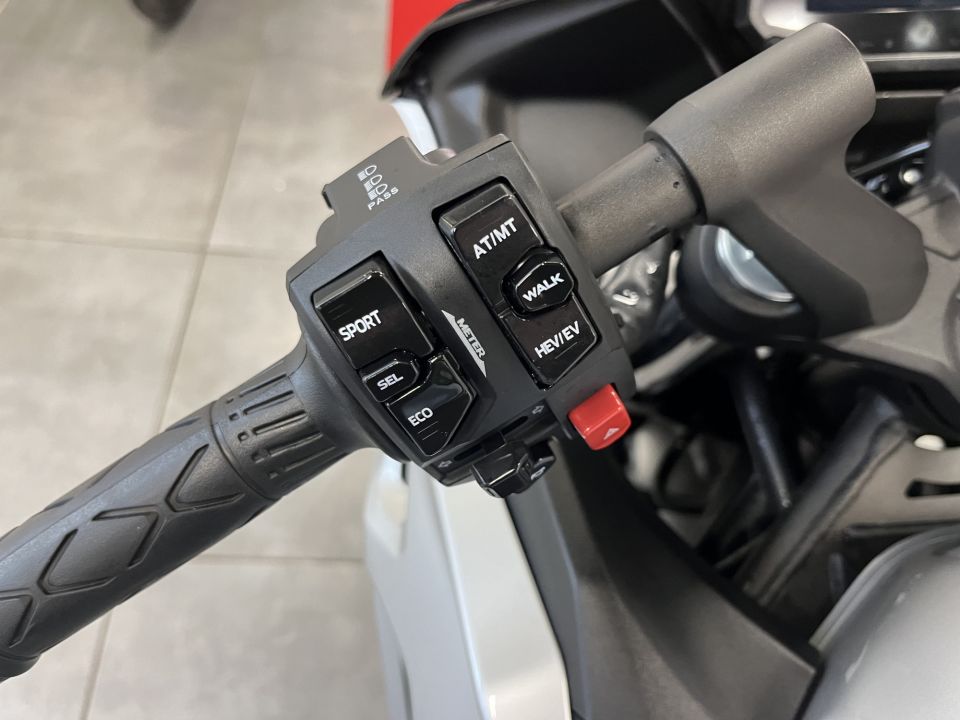 KAWASAKI Ninja 7 Hybrid 4