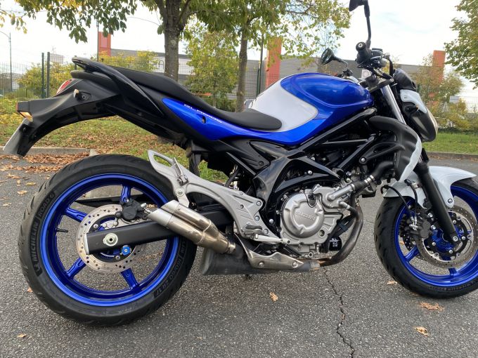 SUZUKI GLADIUS 650 4