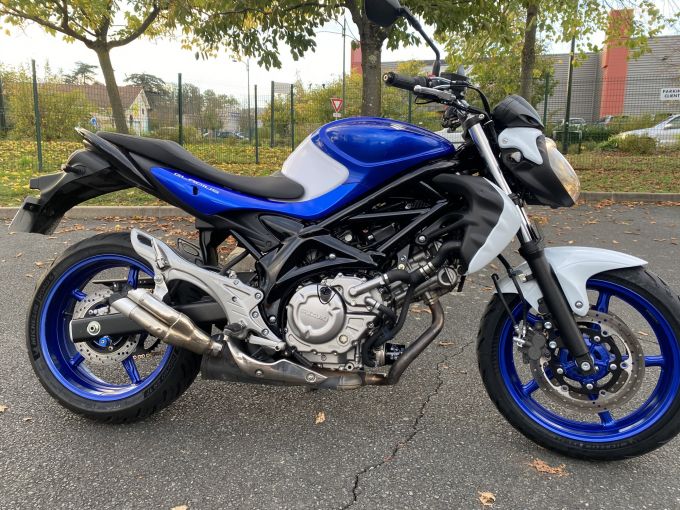 SUZUKI GLADIUS 650 4