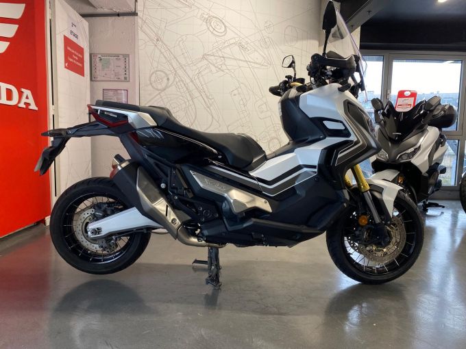 HONDA X-ADV 4