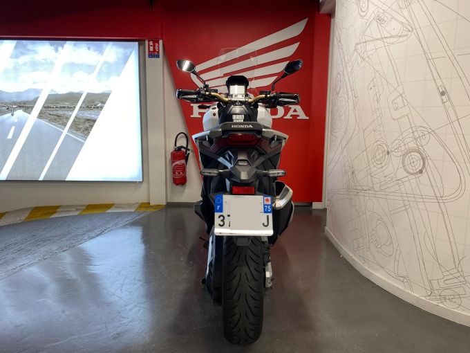 HONDA X-ADV 4