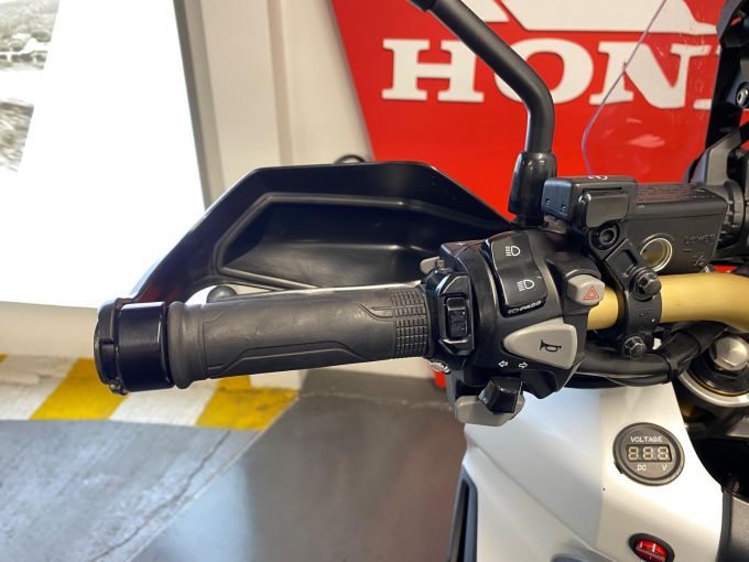 HONDA X-ADV 4