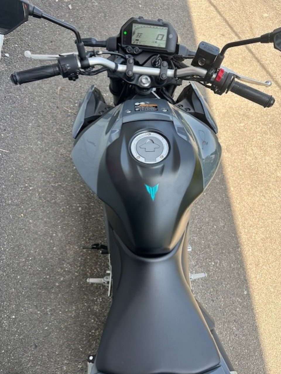 YAMAHA MT-03 4